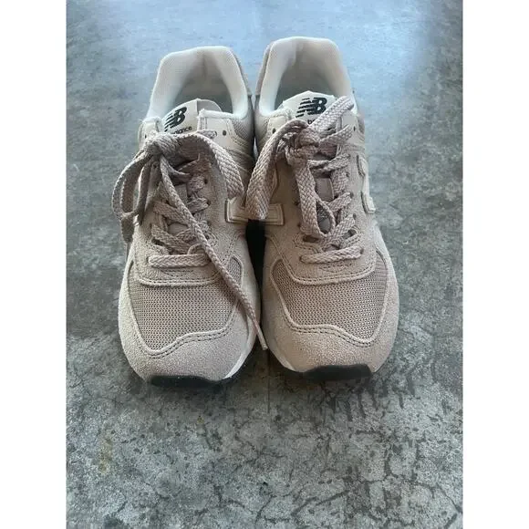 New Balance 574 Core Tan Nimbus Cloud Sneakers WL574EVW Women's 6.5 LIKE NEW - Picture 3 of 9